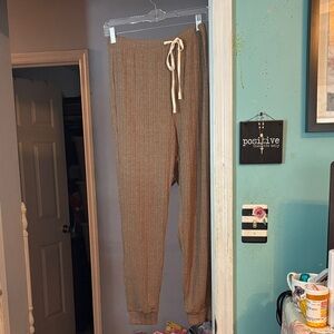 NWT Blu Pepper Tan Ribbed Joggers Size Medium